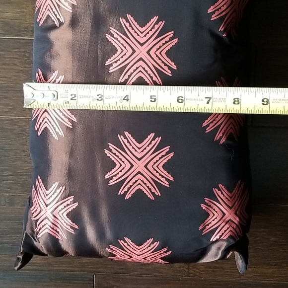 2 accent cushions - Picture 3 of 5